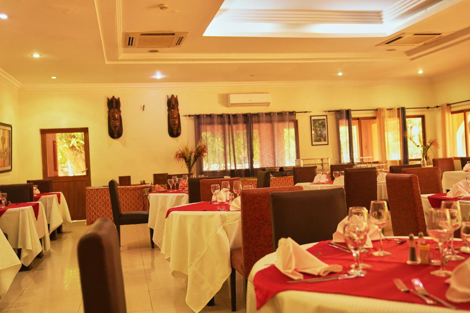 Dunia Hotel Bissau Exterior photo